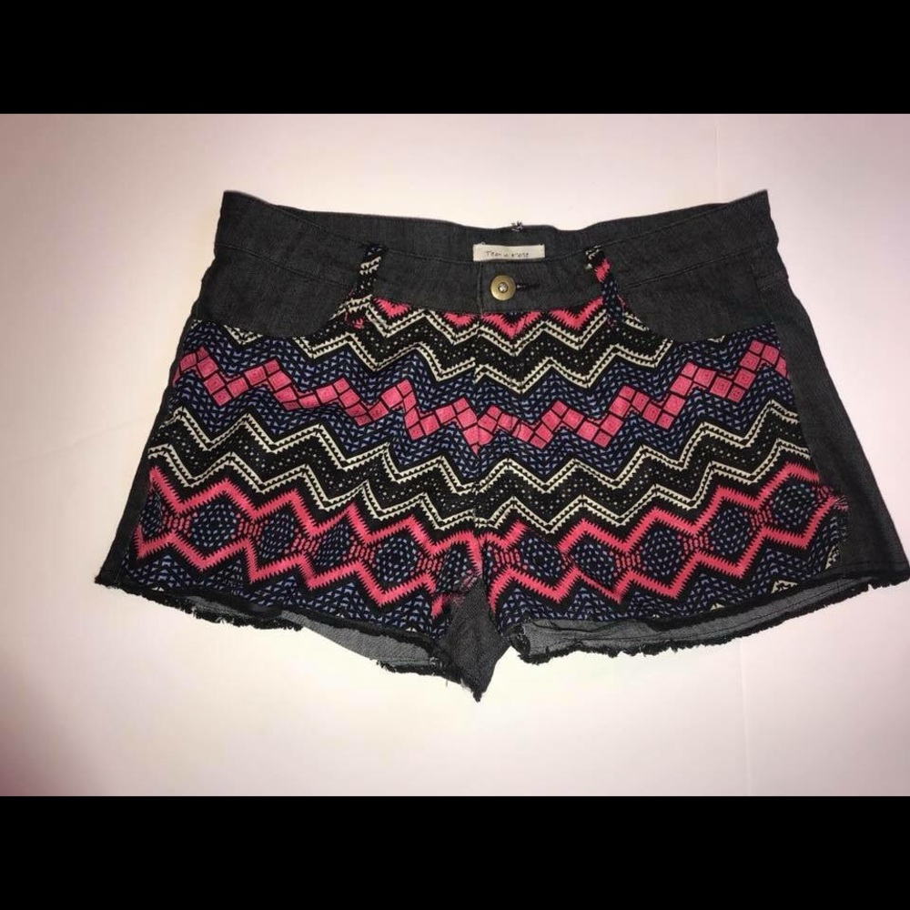 Patterned boutique shorts
